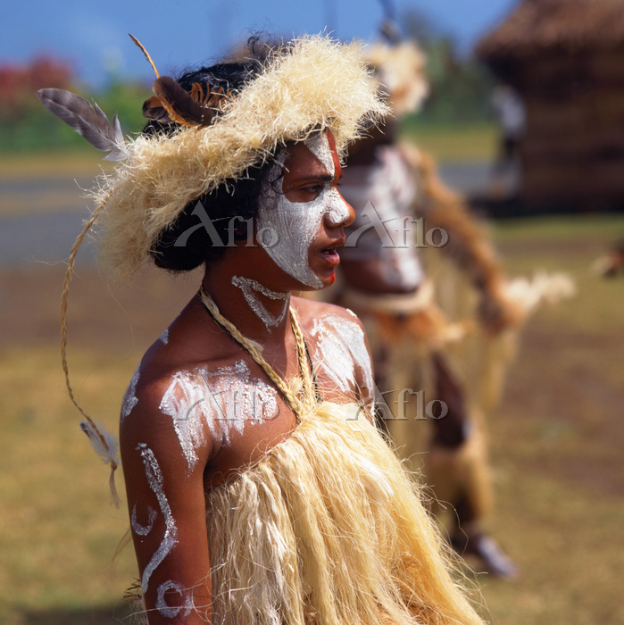 アフリカ 民族 女性 部族TikTok