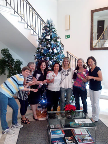 Amazon.co.jp: アフリカの美しい女性。民族衣装、ターバンを着た女性の民族的性格 アートパネル キャンバス ポスター 壁アート 誕生日ギフトホームアートワーク すぐに掛けられます20x20inch 50x50cm: ホーム＆キッチン