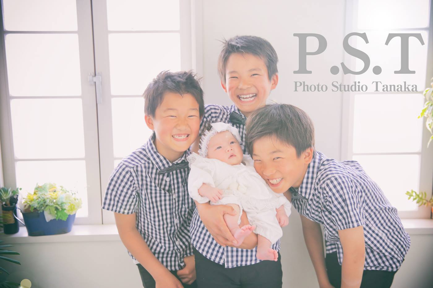 お宮参り記念写真撮影 お兄ちゃんになった男の子と 店舗ブログプレシュスタジオ