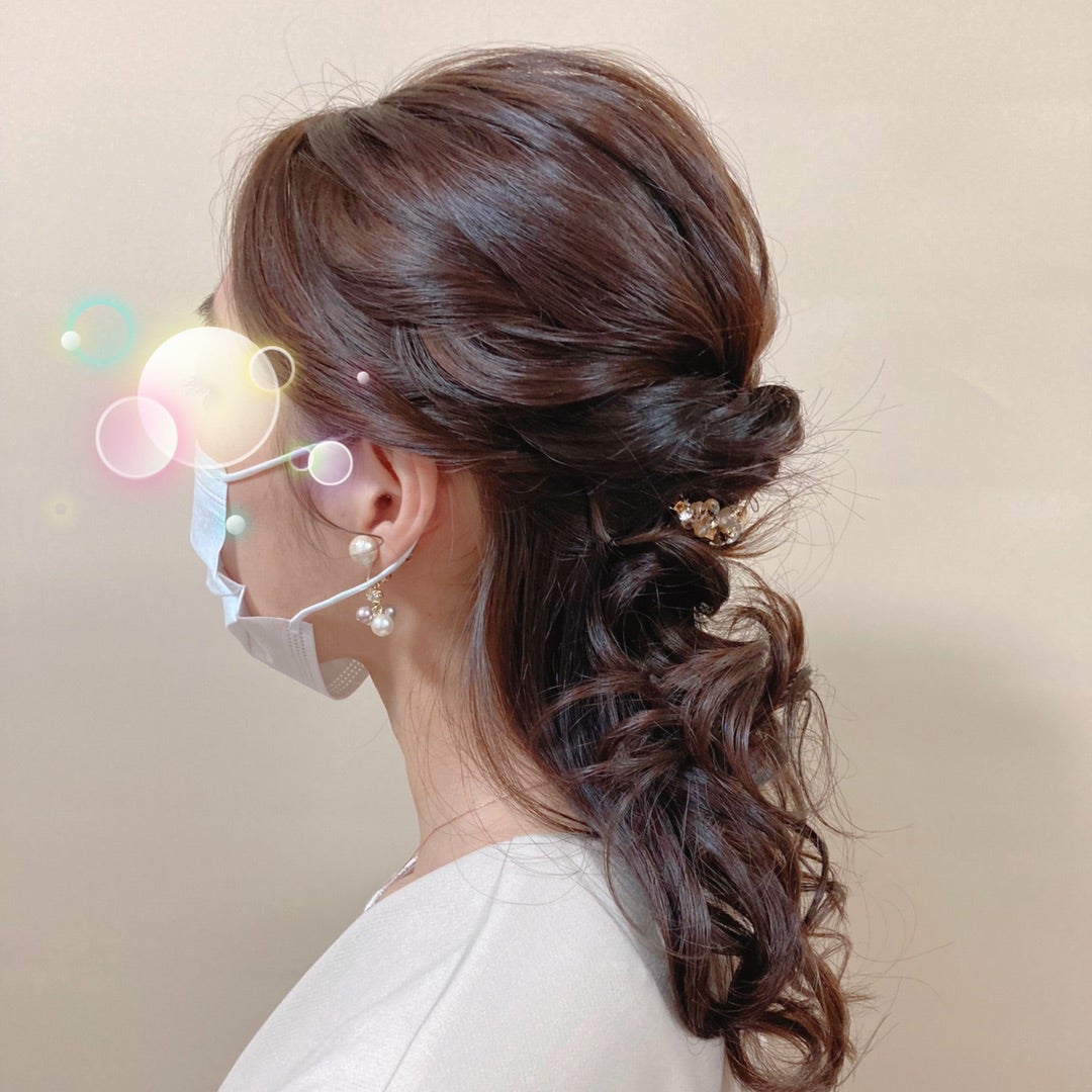 両家顔合わせに適した髪型は？セルフでできる4つの髪型や選び方を紹介 - Wedding Fes MagagineValue ManagementInc