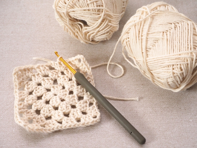 かぎ針編みで作るベビーニットAmazon.com.br