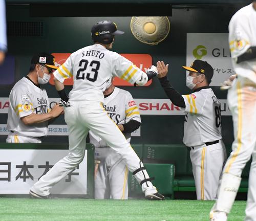 ソフトバンク 周東佑京「１番がしっかりすればすごい打線に」山川加入でリードオフマンの自覚 - プロ野球写真ニュース : 日刊スポーツ