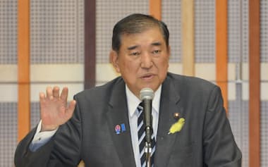 フォトギャラリー4枚目 パパ活・吉川議員 全敗の細野議員と比べ「スキャンダルも小物感」FRIDAYデジタル