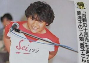 6月27日 あの時の猪木昭和51年6月27日 代官山・猪木宅 当時東京スポーツ・櫻井康雄氏よりアリ戦についてインタービューに猪木が応える。◎昭和51年6月27日 世界中のマスコミが猪木 vs. アリ戦を酷評。 タクシー運転手の 「やあ、猪木さん、昨日はごくろうさん