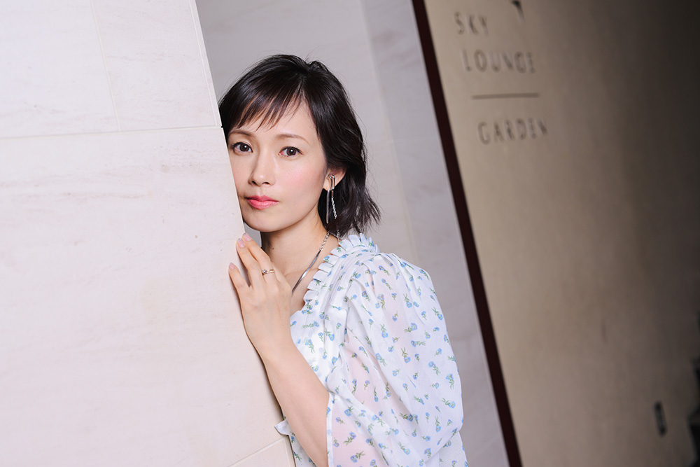 山崎育三郎と妻・安倍なつみの馴れ初めは？ 子供について聞かれ「絶対音感を付けようと思って 」 – grapeグレイプ