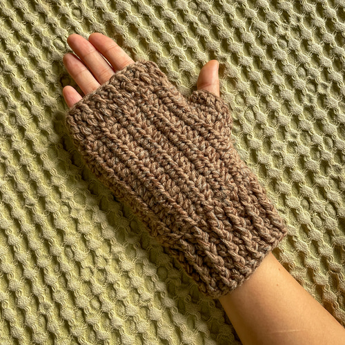 ベビーサイズのミトンを編みましたRetour