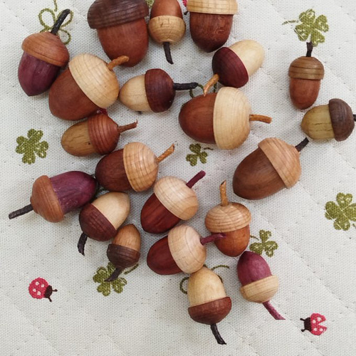 どんぐり工作の作品60選！トトロやクリスマスなどRoomClip mag暮らしとインテリアのwebマガジン