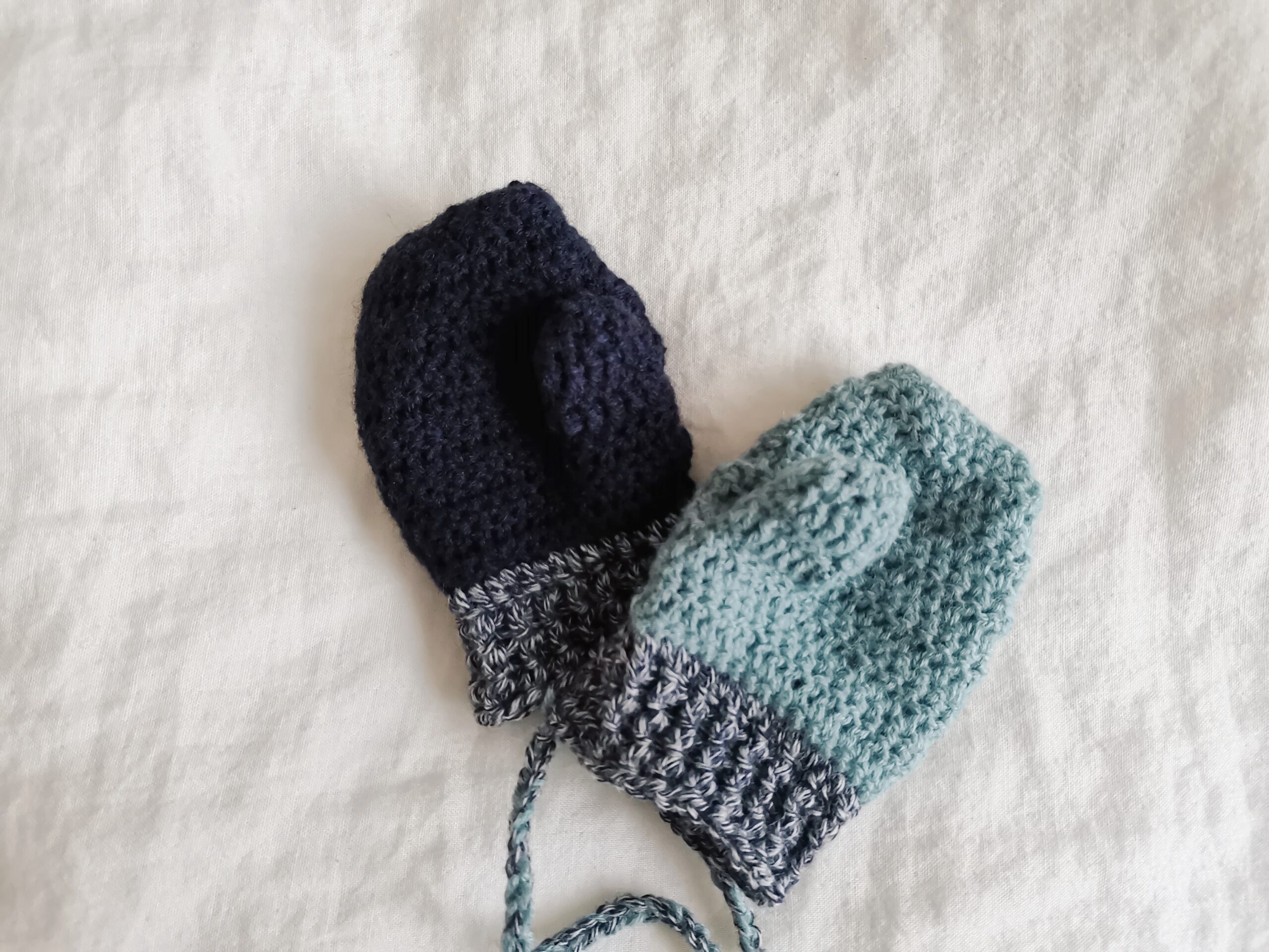 細編みメイン！ かぎ針で編む キッズ 指抜き手袋 ‣ めかぶかあちゃんのどんどこ子育て