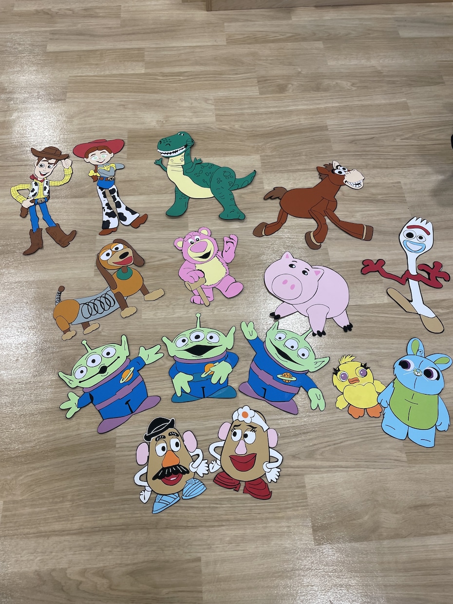 壁面飾り 保育 誕生壁面 ひよこ 壁面飾り工房本店 壁面装飾・パネルシアター・ペープサート・型紙・知育・保育・介護商品の販売☆無料ダウンロード型紙「ひよこ クリスマスバージョン」キャラクター 冬 幼稚園 保育園 老人ホーム 介護施設 デイサービス 壁面装飾