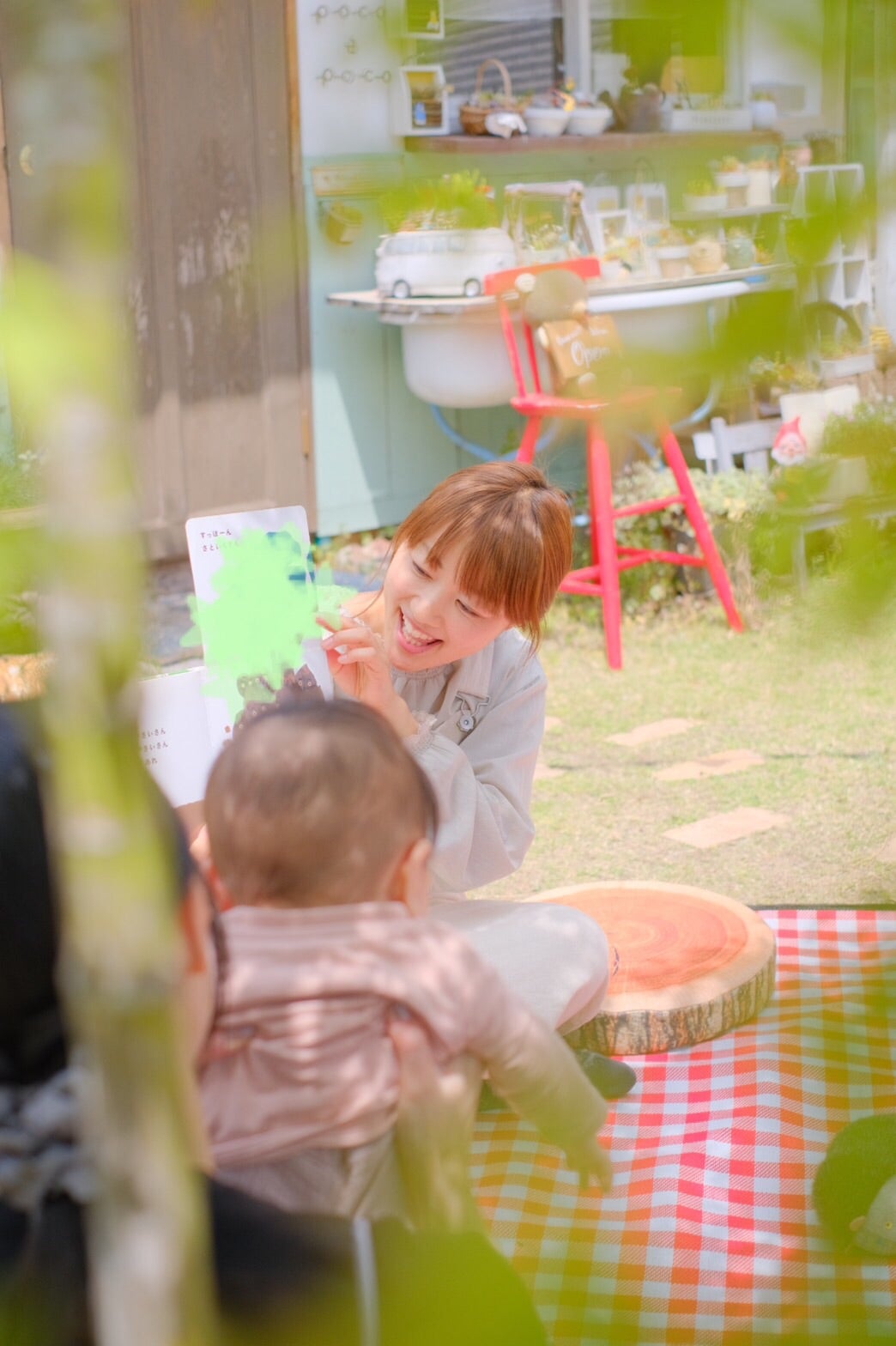 かわいい赤ちゃん手を振る Arm - 1人のストックフォトや画像を多数ご用意 - 1人, おもちゃ, カットアウト - iStock