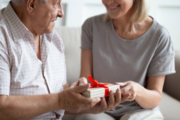 父の日 プレゼント ギフト お父さん ありがとう 感謝 60代 70代 80代 90代 父 父親 定年退職 祝い 退職 感謝状 記念品 誕生日 定年祝い退職祝い あいうえお作文 詩 ポエム 退職プレゼント 退職の記念品ありがとう かんしゃ 額額縁入りメッセージお祝いや誕生日