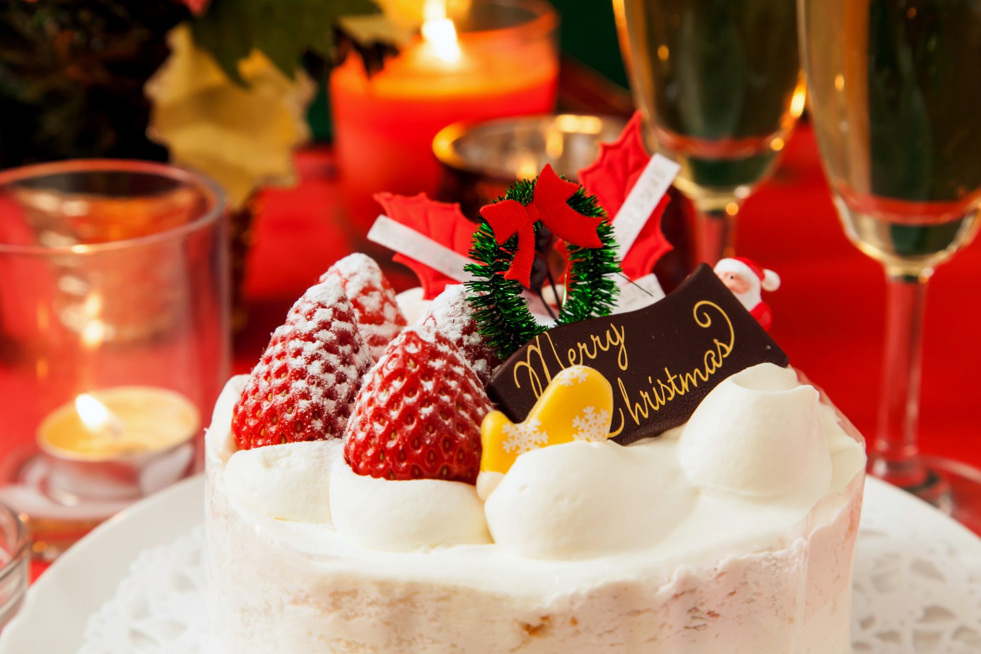 米田みいな - Miinaアンパンマンケーキ🎂❤️ 家に帰ってきたら、ちょーかわいいクリスマスケーキあった🥺🥺🥺🥺 最高だ、、 子供がいる方はぜひ作ってあげて🥺最高に喜ぶよ？笑やっぱり、ホールケーキはいいねぇ手作りケーキクリスマスケーキchristmascake