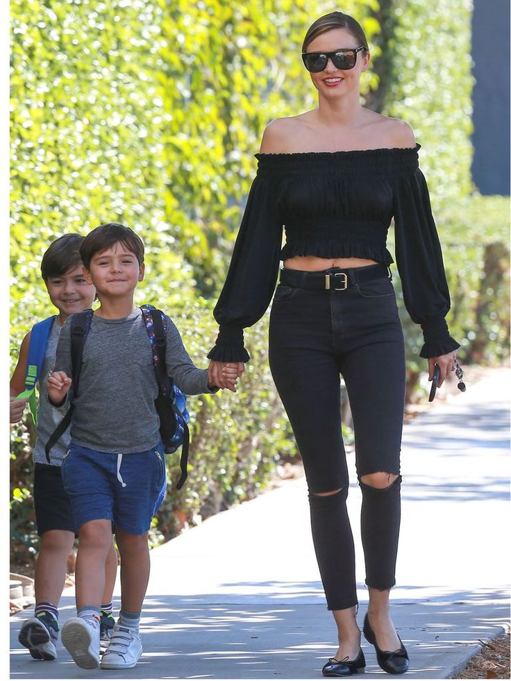 未来のイケメン⁉ オーランド・ブルームとミランダ・カーの息子フリン君の成長アルバム