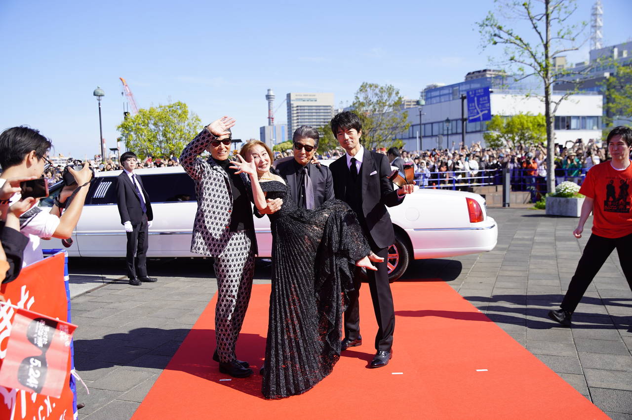 お姫様抱っこで男性が持ち上げられる体重は何キロまで？お願いするコツも解説！Smartlog