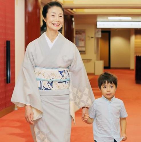 寺島しのぶ 息子の初舞台前に「今、生きた心地してませんから」と母親としての心境明かすentax エンタックス