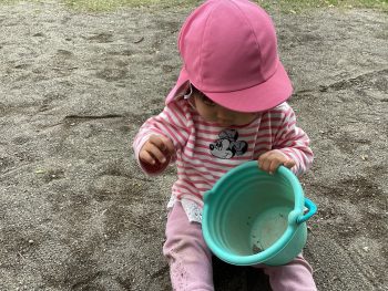 赤ちゃんが手を叩く意味って?親も楽しい!手でコミュニケーション│子育てブック