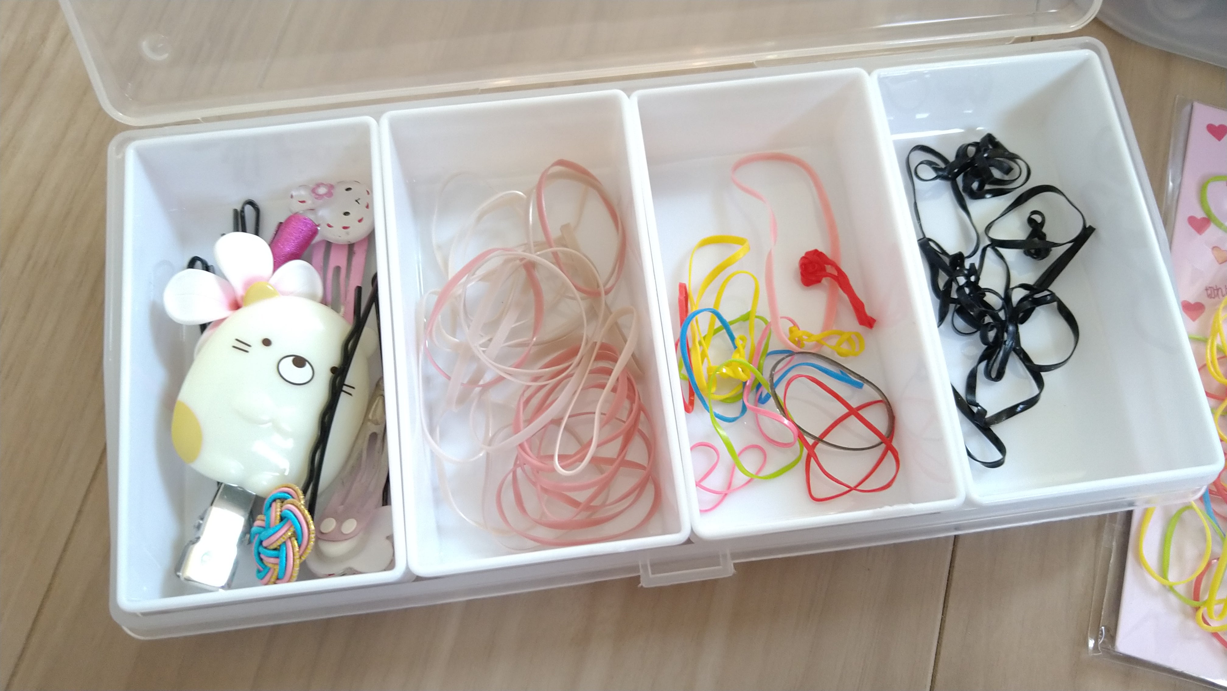 特価 大容量 髪ゴム 収納ポーチ付き アクセサリー 小さめ 可愛い キッズ 凹凸デザイン カラーゴム ゴム 子供用ヘアゴム 100本セット 髪留め 髪飾りカラフル プレゼント 誕生日 女の子 飾り 子供 金具なし ヘアアクセサリー ヘアゴム 結びなし - メルカリ