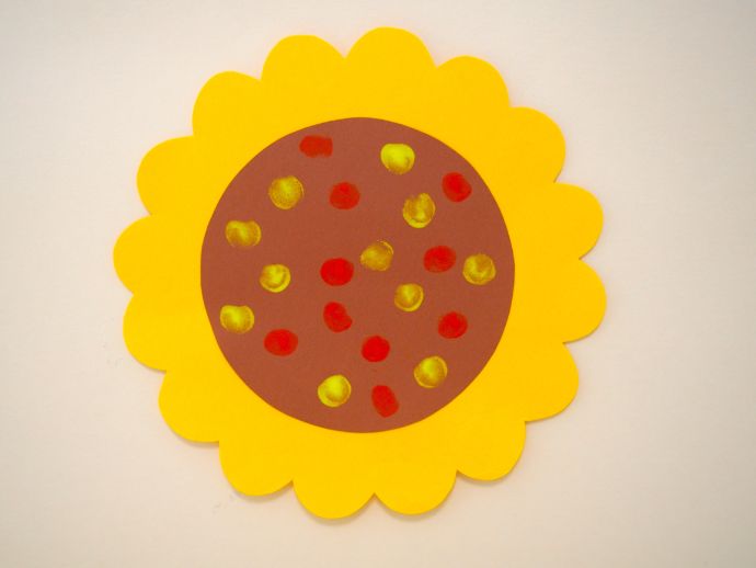 浦和園 8月の製作☆はなび・ひまわり・おばけとアイスクリーム☆『アルタベビー・キッズ保育園のブログ』☆全ての子どもに満ち足りた時間を