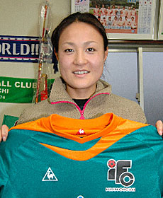 こんにちは♪ 名古屋市中村区にある歯医者の宮本歯科です👨‍⚕️ 今回はご予約方法についてご紹介させていただきます🖥️当院はお電話かネットでのご予約が可能となっております。 ネット予約に関しては、新規の患者様と当院にかかられたことのある継続の患者様で仕様が