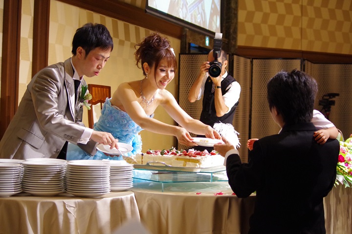 雨ウェディング 雨を生かしたハッピーなジューンブライドの演出10選！22 