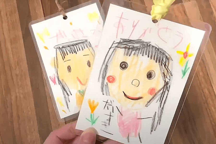 無印良品「インテリアになじむ」「かさばる作品もコンパクトに」子どもの作品展示＆収納アイデア5選たまひよ