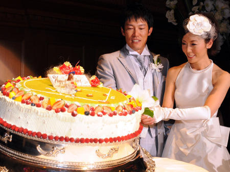 侍ジャパン新監督・井端弘和氏 妻は元『報ステ』河野明子アナ、22歳年上番組プロデューサーとの破局過去を乗り越えて掴んだ幸せNEWSポストセブン -Part 4