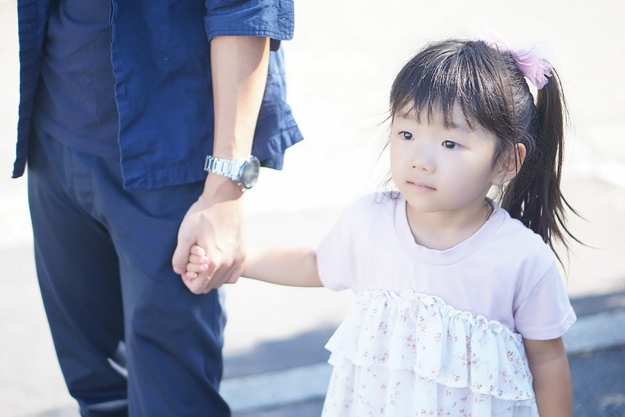 堤真一“圭介”、娘に語りかける姿に「演技が良すぎる」 小学生の万理華を演じた毎田暖乃に今週も絶賛の声「妻、小学生になる。」第9話cinemacafe.net