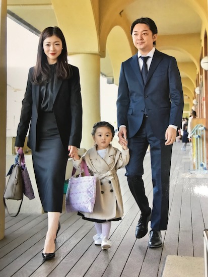 保育園の入園式 先輩ママの服装実例まとめ！おすすめの服装は？ - こそだてハック