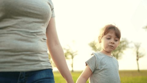 母娘役の田牧そら 左 、木村文乃 右 。イベント中も木村は田牧をさりげなくサポートする。 - 田中樹が“半群凶”役、時代劇×ゾンビ「I,KILL」に実父も期待「お前が出てなくても観る」画像・動画ギャラリー 9 10- 音楽ナタリ