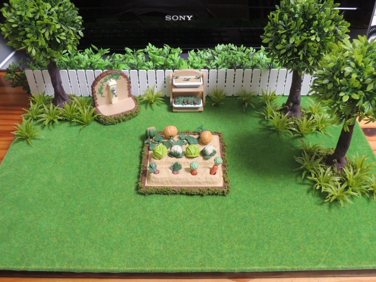 Diary -セリア 百円均一 ミニチュアの敷きレンガをGET ドールハウスの庭に使えそう