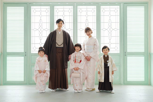 七五三 夏の前撮りで親の服装はどうする?注意点も解説 - ハピリィフォトスタジオ