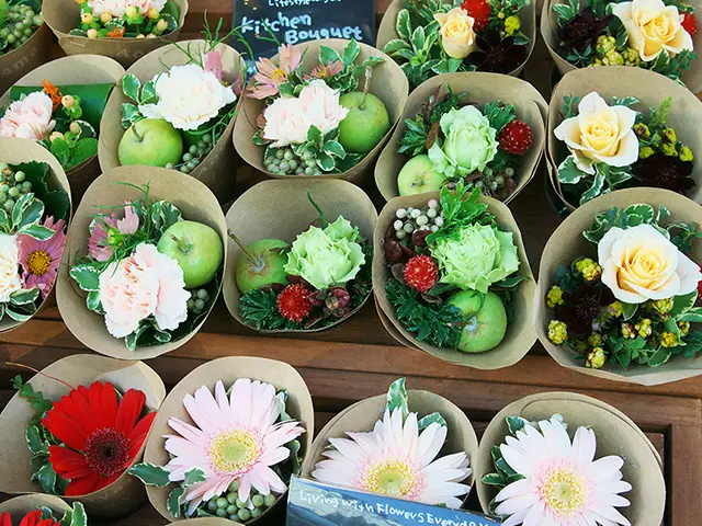 カップルで大切にしたい付き合って○日記念日。メッセージ例やプレゼント・何をするかを紹介フラワーギフト通販なら花キューピット