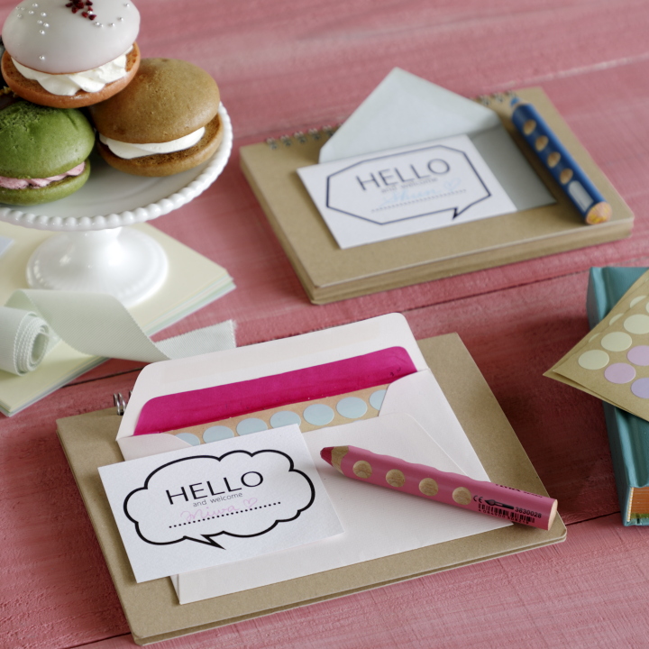 プレゼントを入れられる🚗💄お子さま席札を「巾着袋」にすると実用的で喜ばれるはず👦🏻👧🏻marry マリー