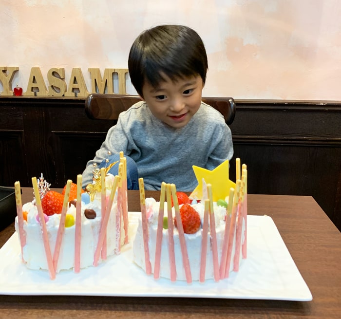 いちごのクリスマスツリ