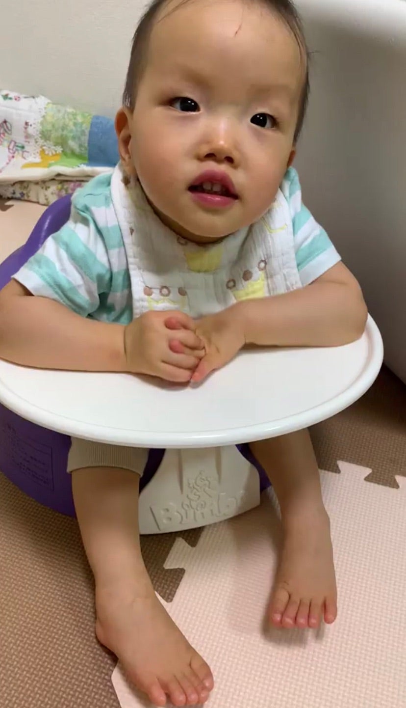 ⠀アヒル口かわいい？😘 ⠀ .⠀ .⠀ままのて⠀ .⠀ .⠀ アヒル口でスヤスヤおねんね😪✨⠀ 夢でアヒルさんと遊んでいるのかな？🦆⠀かわいすぎる寝顔です😍⠀ .⠀生後10ヶ月⠀アヒル口⠀ .⠀ .⠀ @a__aoooo 様の投稿です。⠀ 素敵なお写真ありがとうご