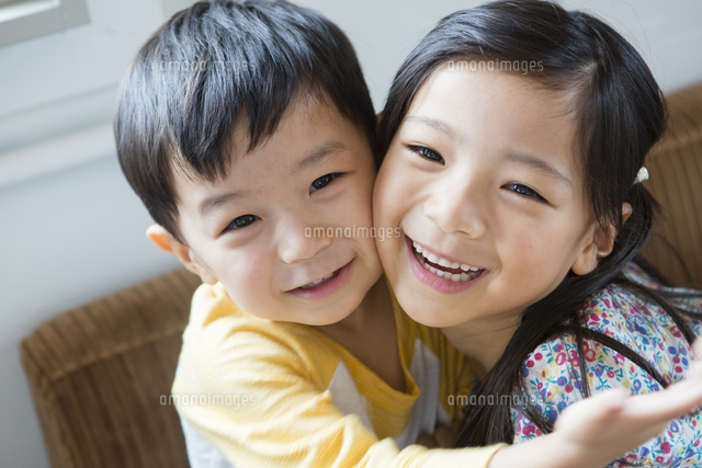 兄弟・姉妹でぜひ写真撮影を!撮影しておくメリットや代表的な撮影タイミングを解説スタジオキャラット七五三・お宮参り・成人式・マタニティフォトの写真撮影