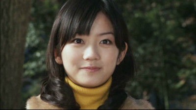 侍戦隊シンケンジャー』 2009年 平成21年 ２月から全49話放送されました。 シンケンレッド＝志葉丈瑠 演：松坂桃李シンケンブルー＝池波流ノ介 演：相葉弘樹シンケンピンク＝白石茉子 演：高梨臨シンケングリーン＝谷千明 演：鈴木勝吾シンケンイエロー＝花織こと