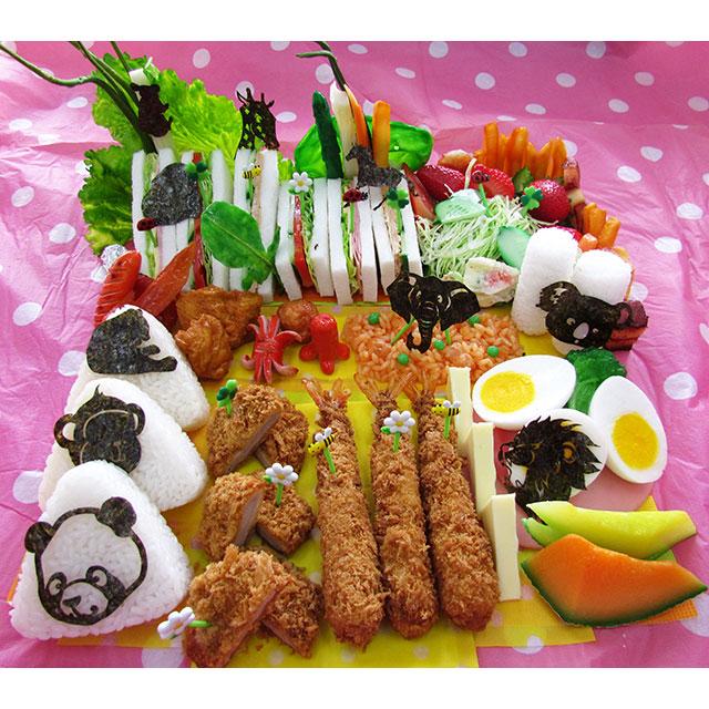 keito 夫のお弁当作り詰め方動画おはようございます🌞 今日は動物園🦁に行くので お弁当🍱作りましたー💛サンドイッチ 弁当✳︎ケチャップコンソメパスタ ✳︎フライドポテト ✳︎ピーマンツナ缶炒め ケチャップコンソメパスタは ゆでたパスタに ケチャップと