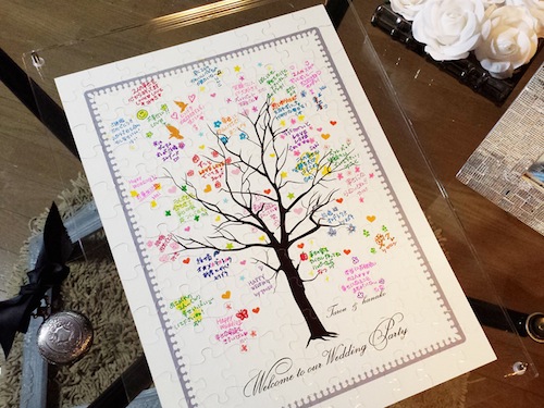 同じカラーで柔らかくまとめた、結婚式に贈りたい色紙色紙の書き方色紙のデザインや寄せ書きのアイデア、デコレーションなら