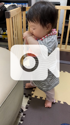 赤ちゃんが立つのはいつから？ 時期の目安や前兆、歩く練習方法を解説 - AQレントマガジン