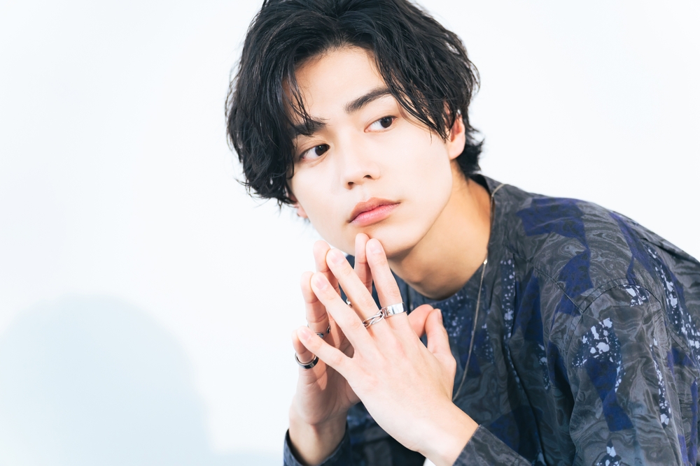 男性の手」のアイデア 33 件手の写真, 手のスケッチ, 手 写真