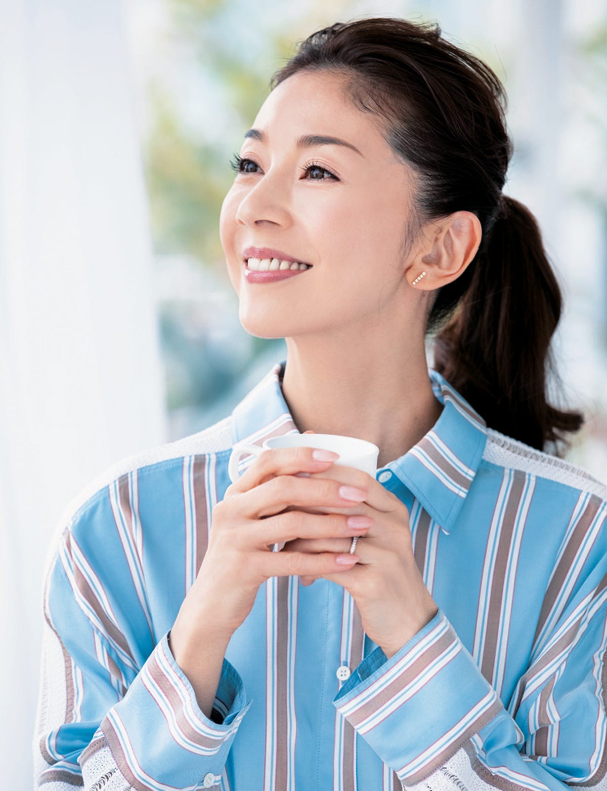 女優→美容家転身の君島十和子さん、誉幸さんとの夫婦ショットが「美しくてゴージャス」！奇跡の５６歳 - スポーツ報知