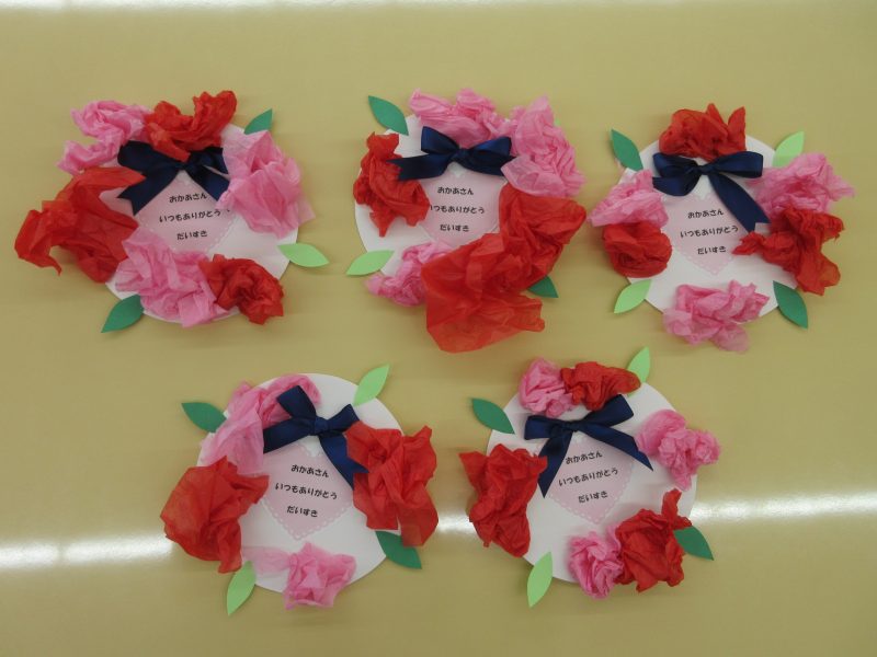 みんなの母の日プレゼントアイデア集＜乳児さん編＞〜贈りものにうれしい製作遊び〜保育と遊びのプラットフォーム ほいくる