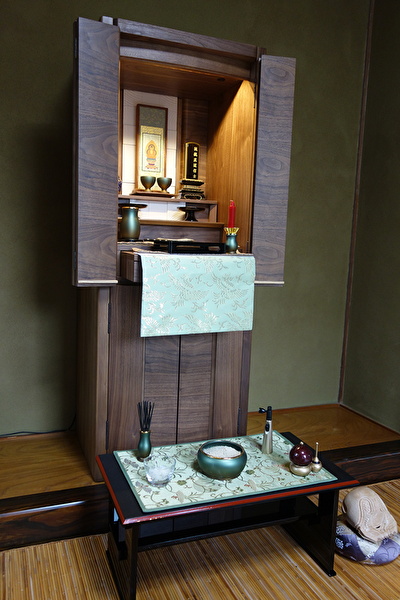 家具調仏壇設置事例こだわりの仏壇を彦根産地の価格で、井上仏壇