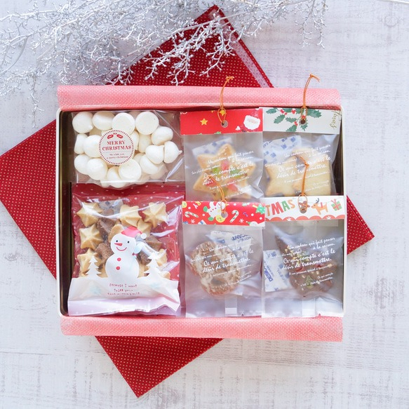 ポケモンのアドベントカレンダーと、フィギュアで遊べる飾れるボード作りをしましたつづる