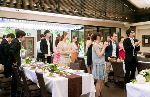 結婚式二次会人数の平均は？決め方やゲストへの配慮するポイントも＊ウェディングニュース