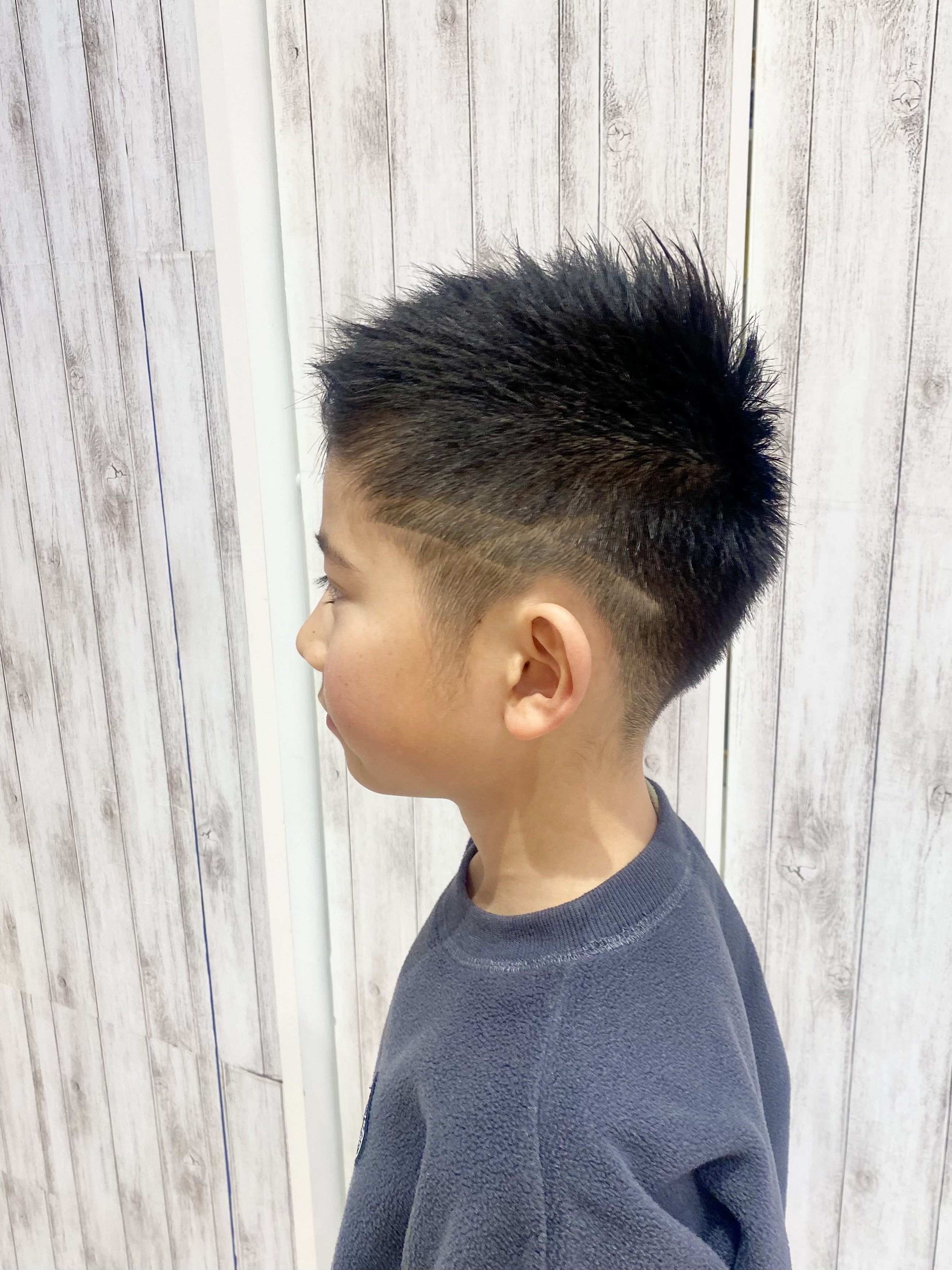 キッズフェードカット綺麗の総合コンサルタント『No.1-CLUB』 理容室、美容室、アイラッシュサロン