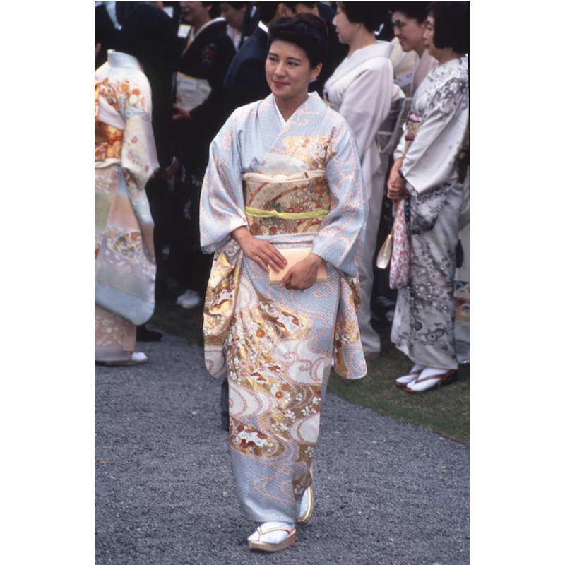 雅子さまと紀子さま ポイントは総柄！ 秋の“お着物コーデ”に表れるお人柄の違いとは – STORYストーリィオフィシャルサイト