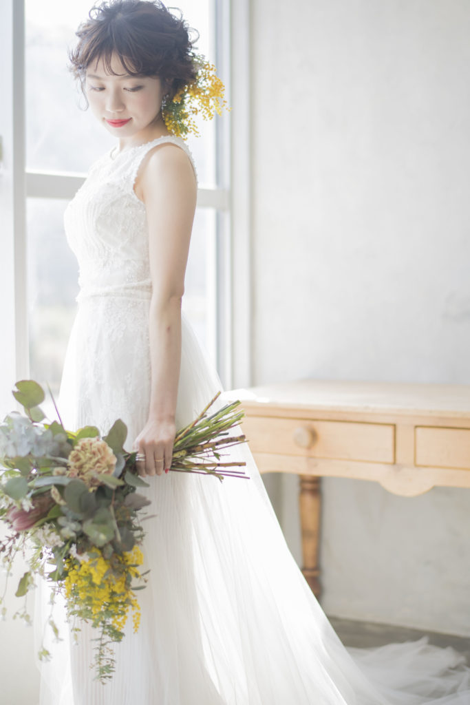 楽天市場 ウェディングブーケ ミモザ ブーケ 黄色 ナチュラル アームブーケ かわいい ミモザブーケ ウエディングブーケ 結婚式 春 ブライダルブートニアセット ２点セット みもざ 和装婚 和装ブーケ 前撮り 海外挙式 アートフラワー 造花ブーケ フォトウェディング 大人