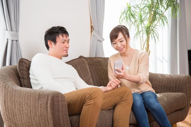 いい夫婦の日に本が出る夫婦みたいなカップルの漫画なうち❄🌸単行本発売中🌹🌪 さんのマンガツイコミ 仮